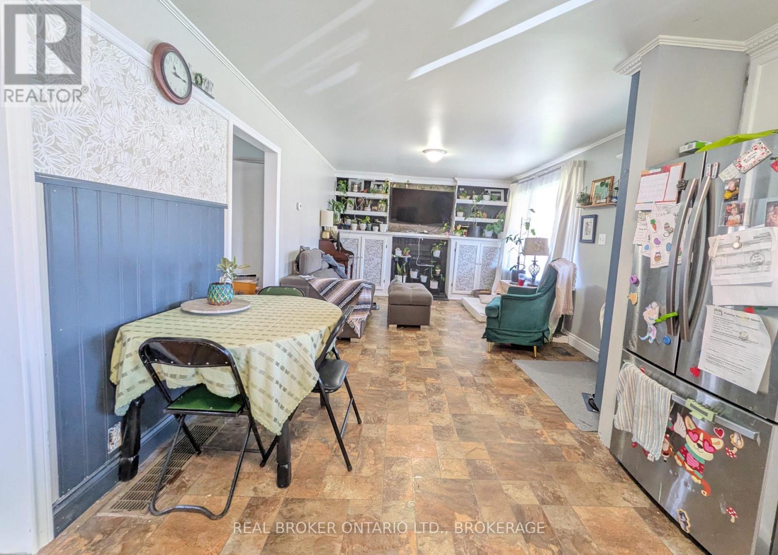 3300 POIRIER AVENUE - 6
