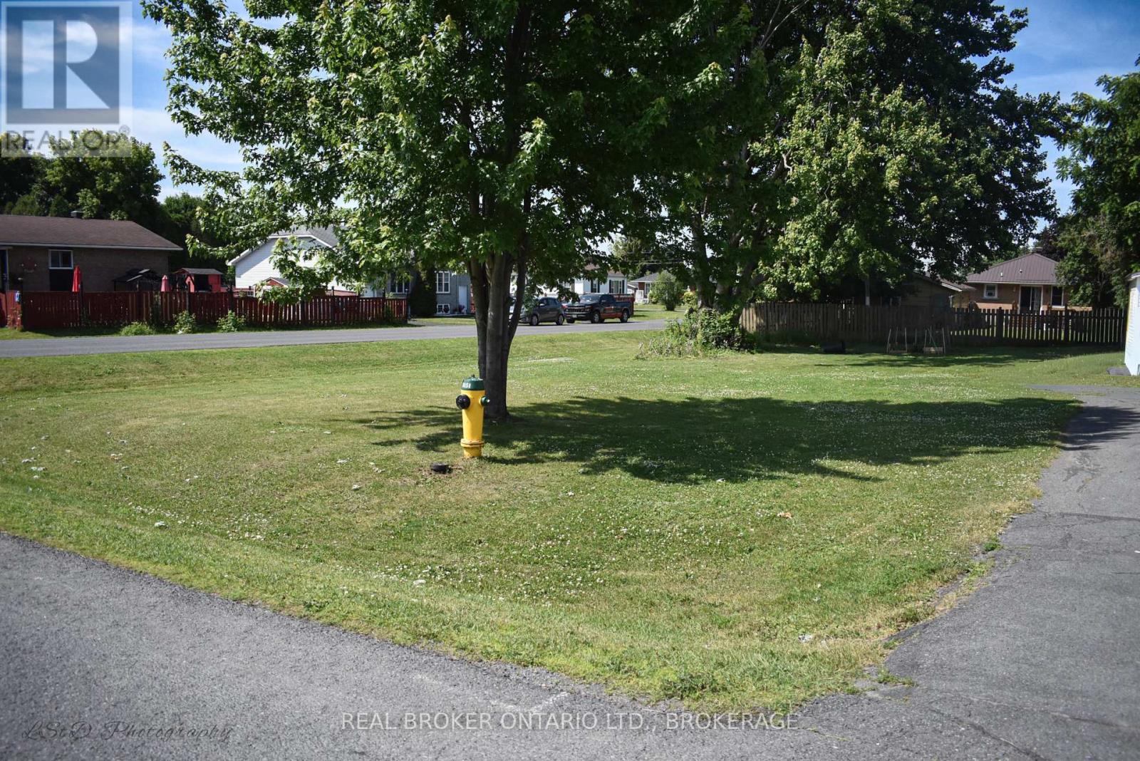 3300 POIRIER AVENUE - Image 3