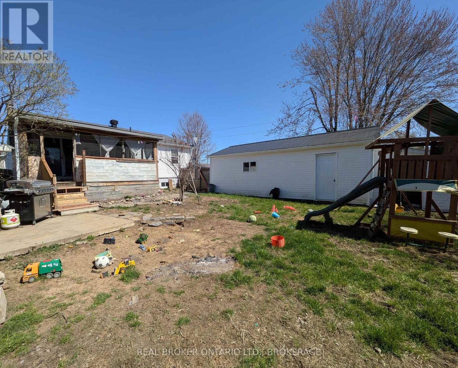 3300 POIRIER AVENUE - 29