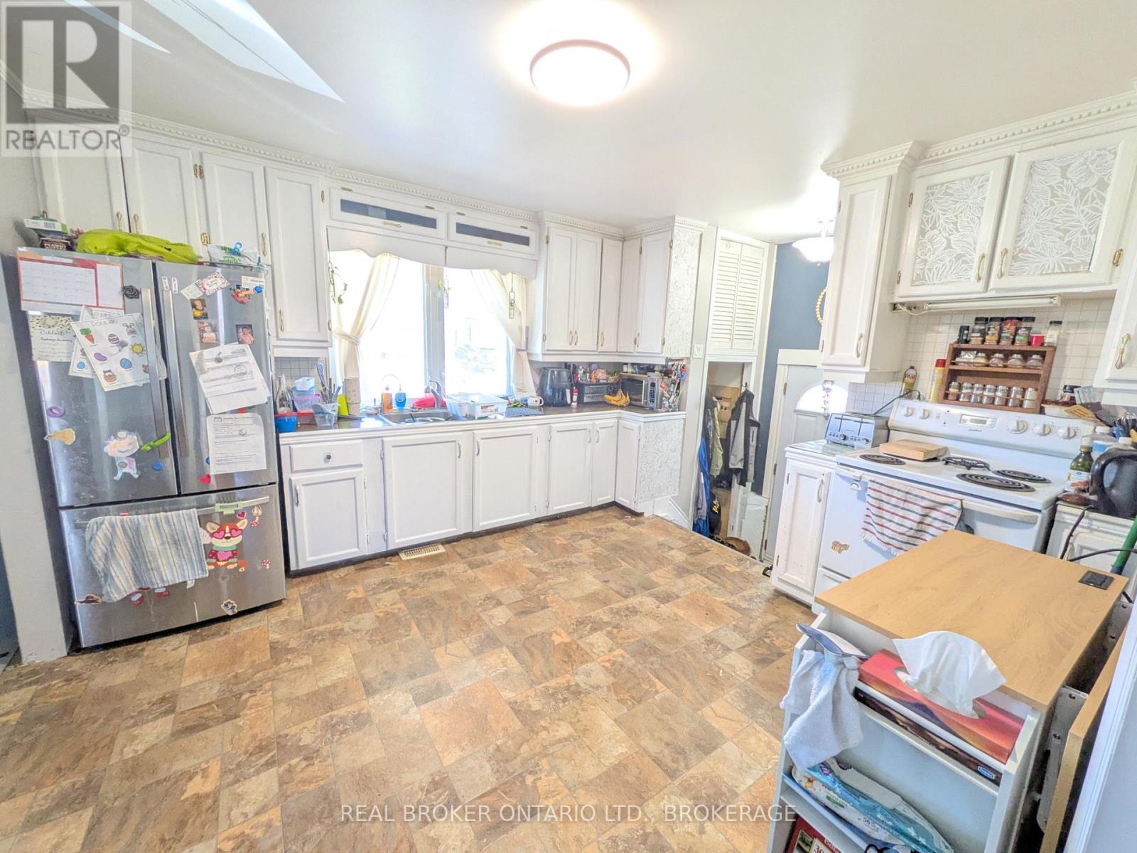 3300 POIRIER AVENUE - 4