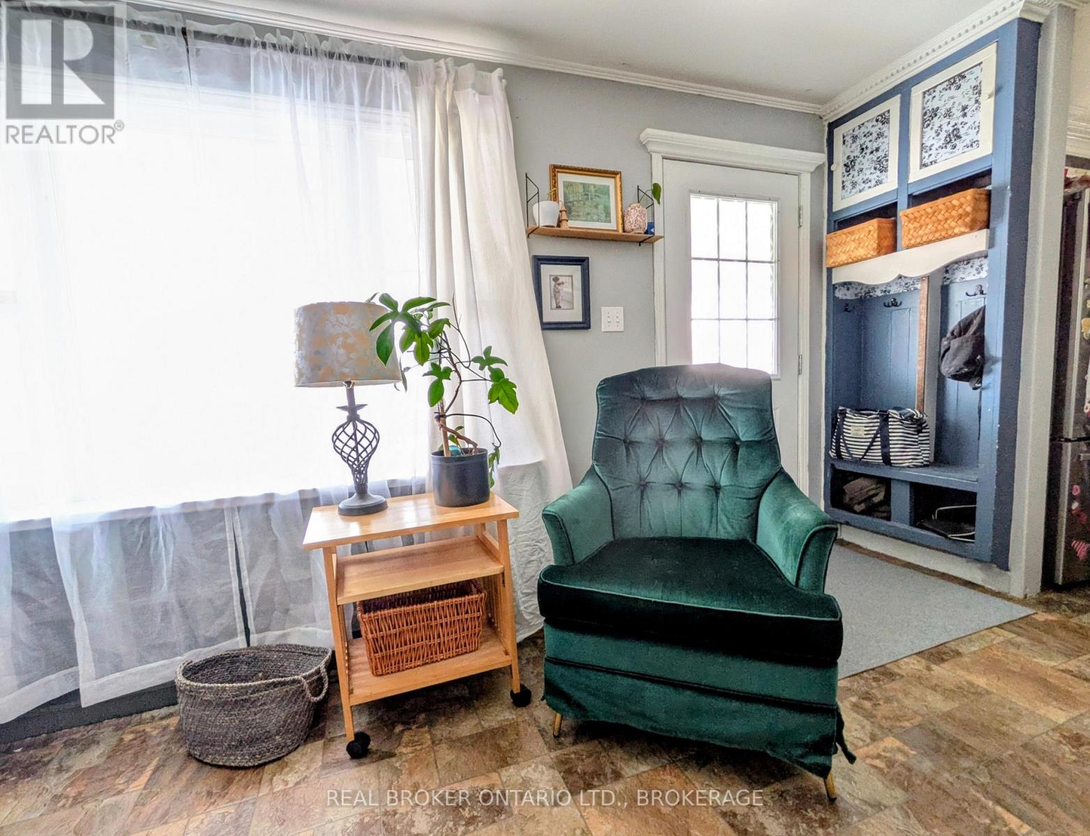 3300 POIRIER AVENUE - 7