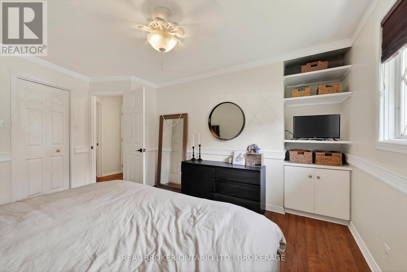 948 FOURTH STREET E - 18