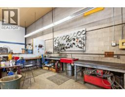 2015 W Trans Canada Highway, Kamloops, BC V1S1A7 Photo 57