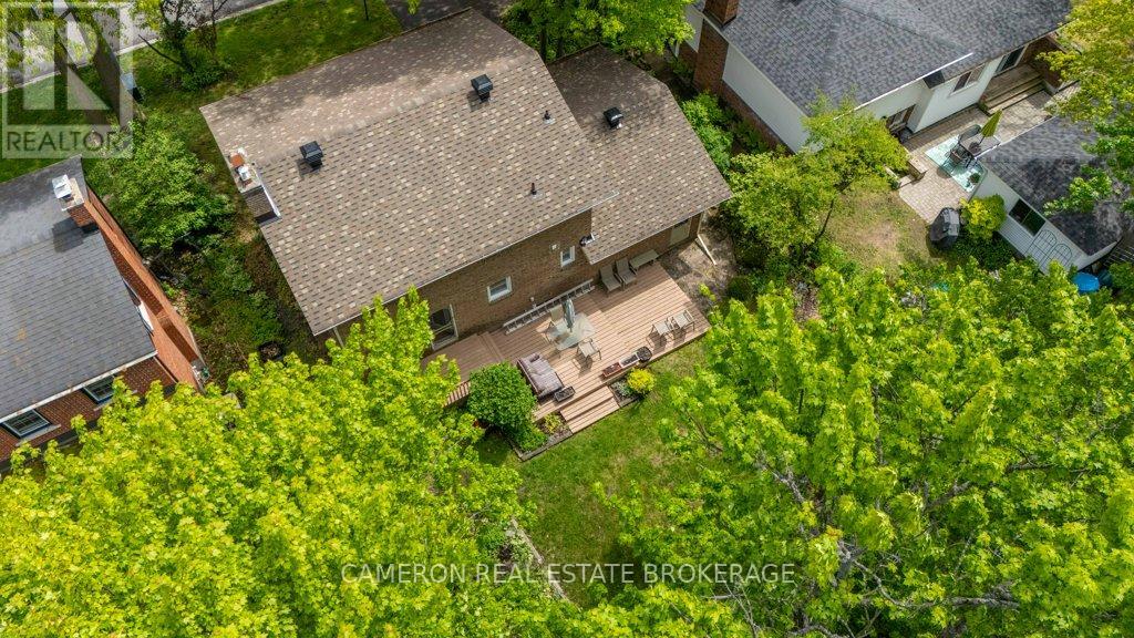 1515 GRANT AVENUE - 31