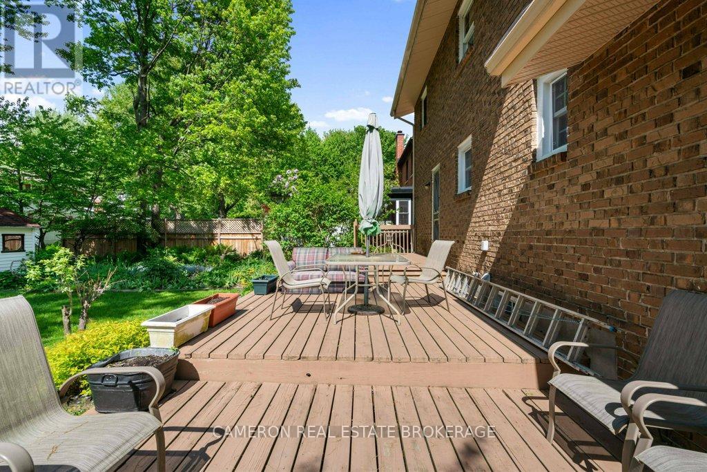 1515 GRANT AVENUE - 29