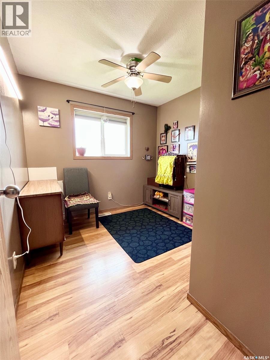 3150 3rd AVENUE E - 12