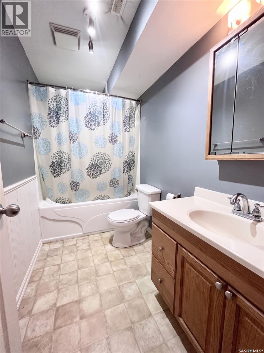 3150 3rd AVENUE E - 16