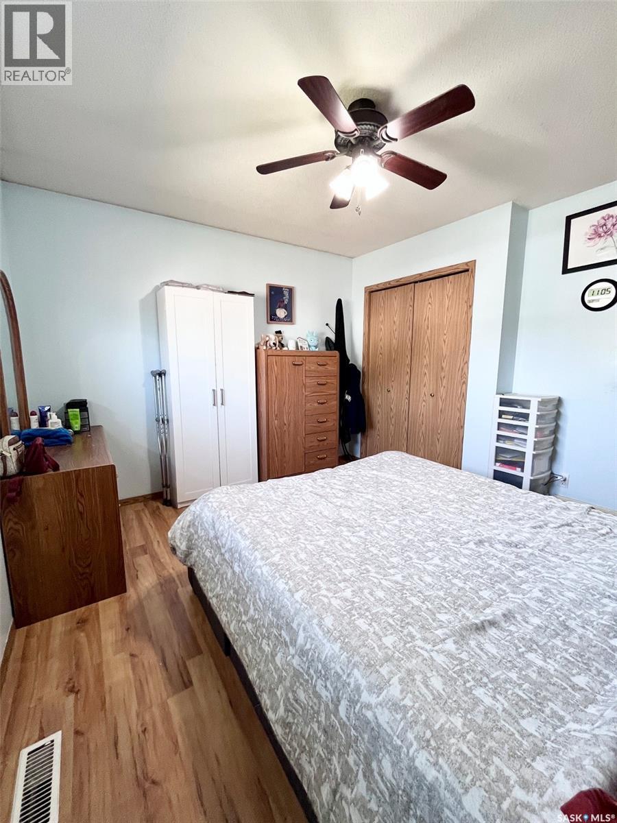 3150 3rd AVENUE E - 9