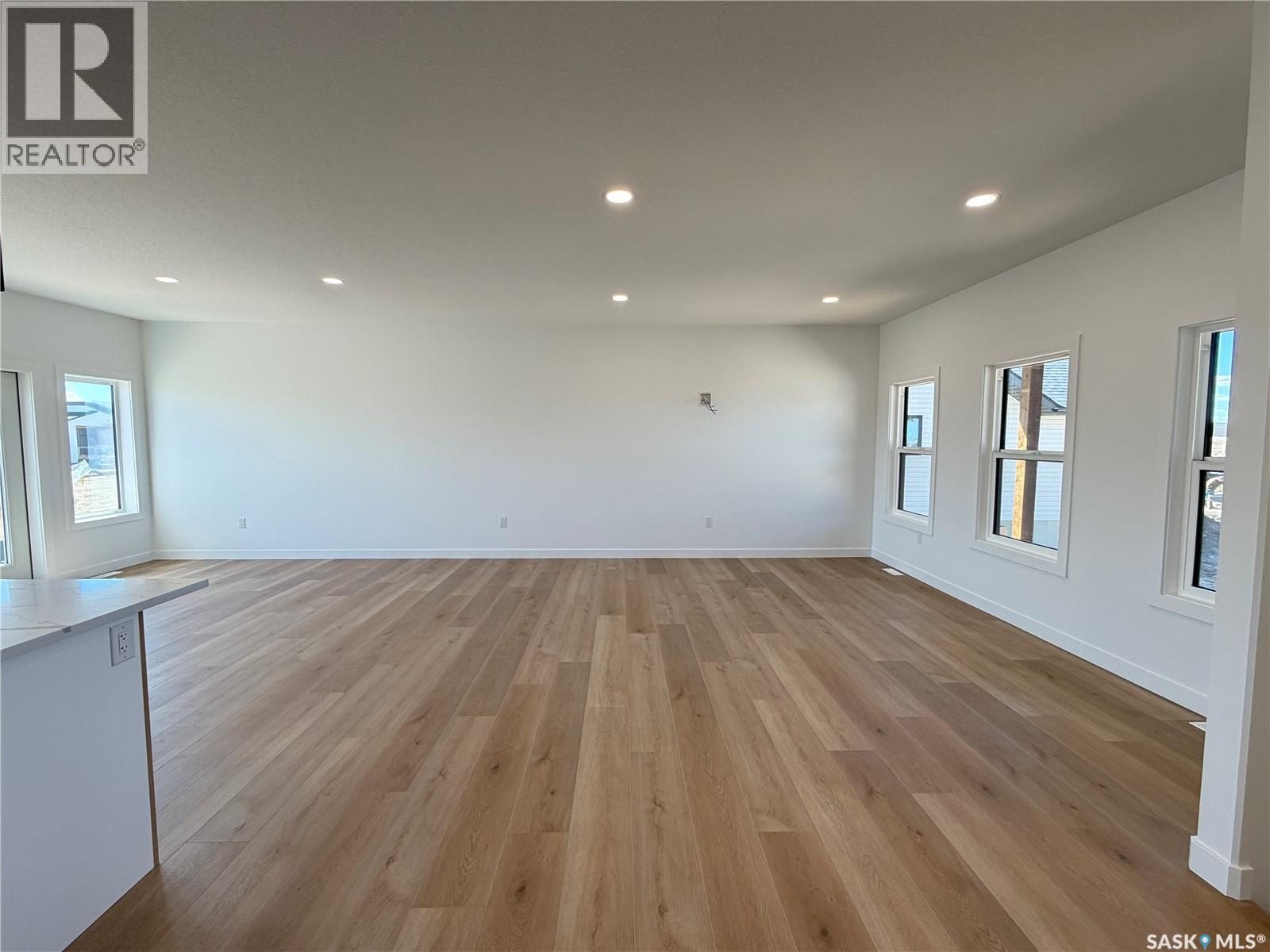 110 Lakewood DRIVE - 6