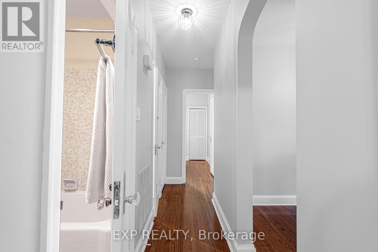 56 GLADSTONE AVENUE - 16