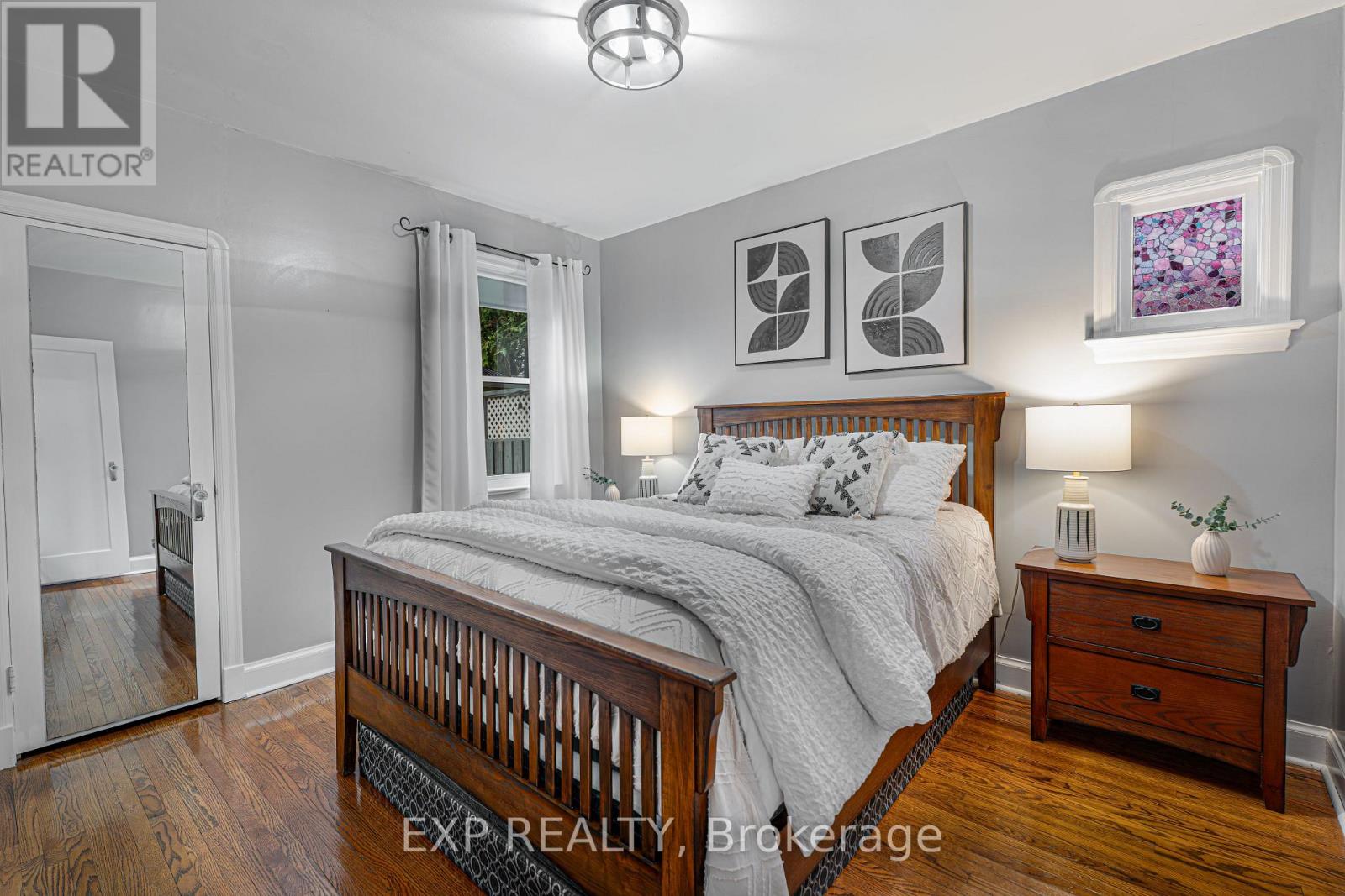 56 GLADSTONE AVENUE - 19