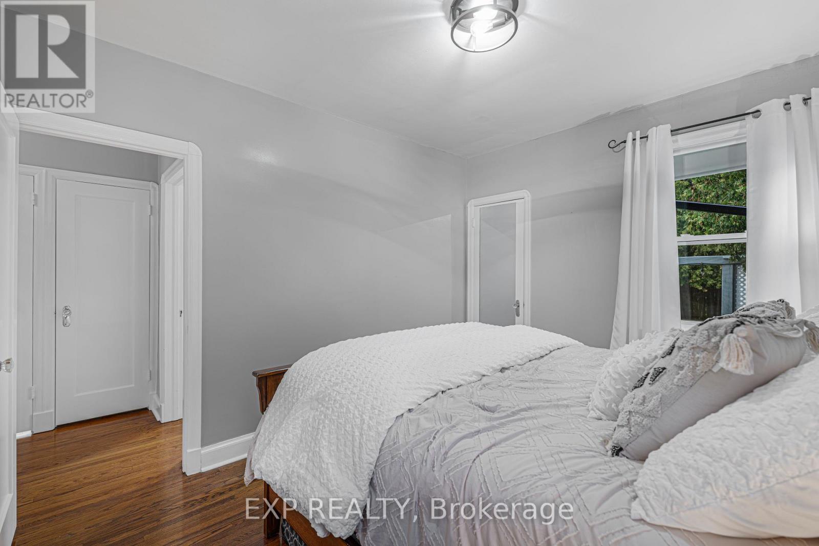 56 GLADSTONE AVENUE - 20