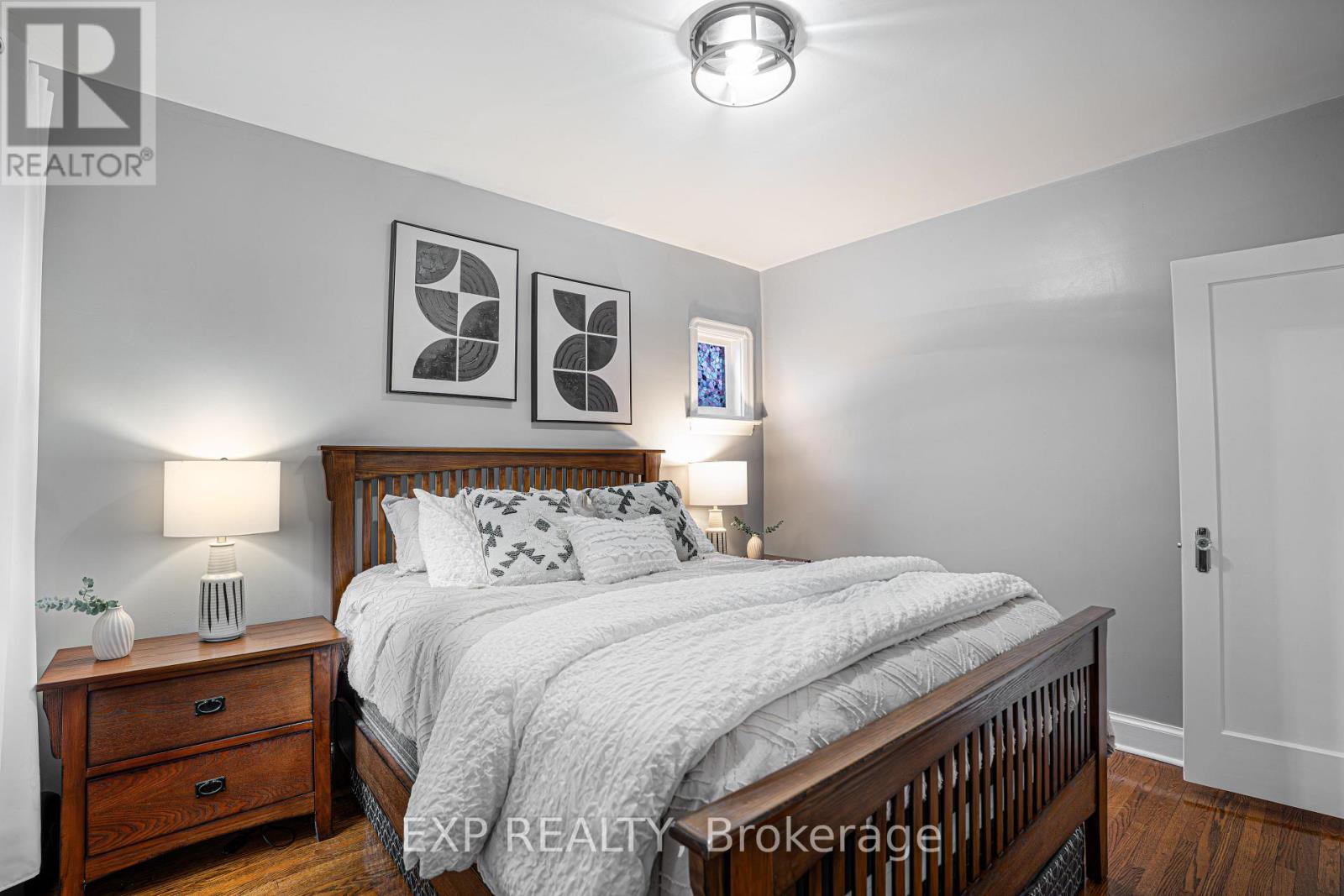 56 GLADSTONE AVENUE - 21