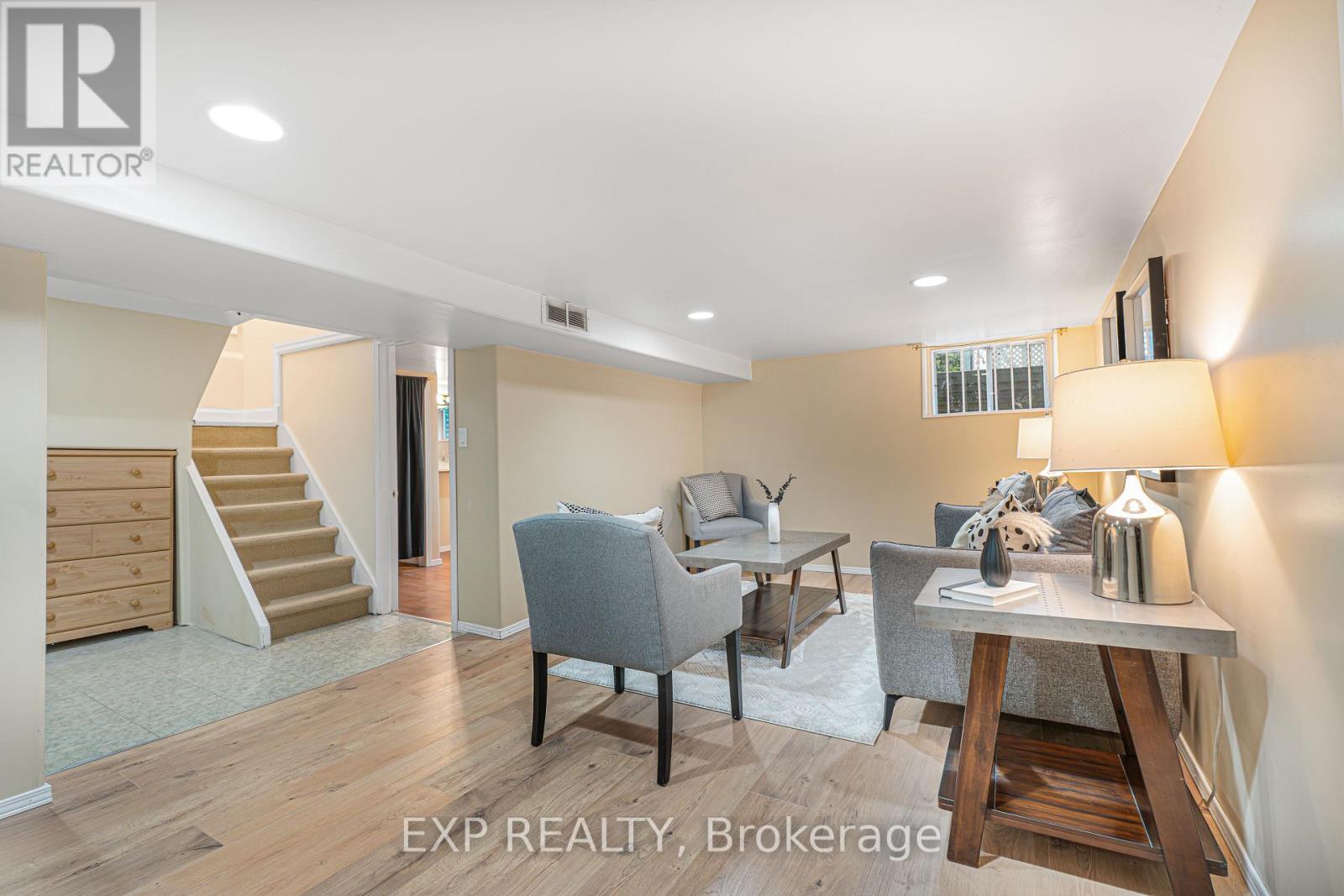 56 GLADSTONE AVENUE - 30