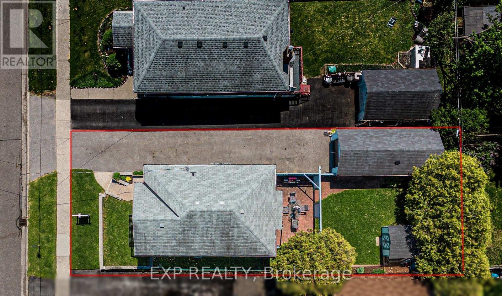 56 GLADSTONE AVENUE - 46