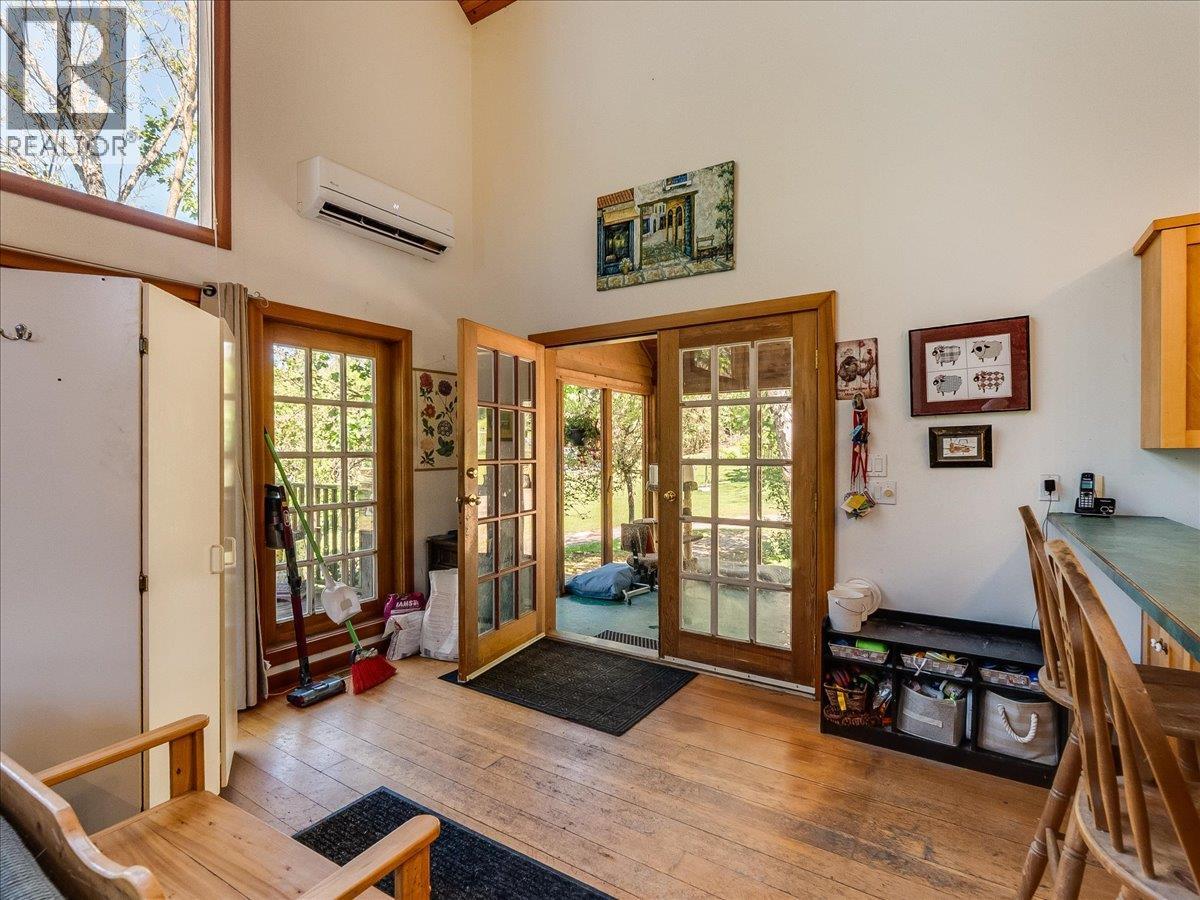 2960 UPPER SLOCAN PARK Road - 19
