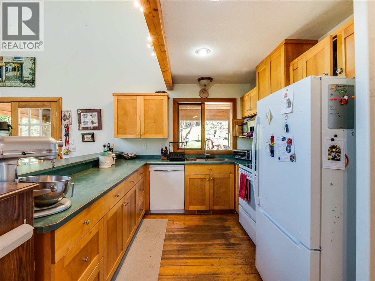 2960 UPPER SLOCAN PARK Road - 20