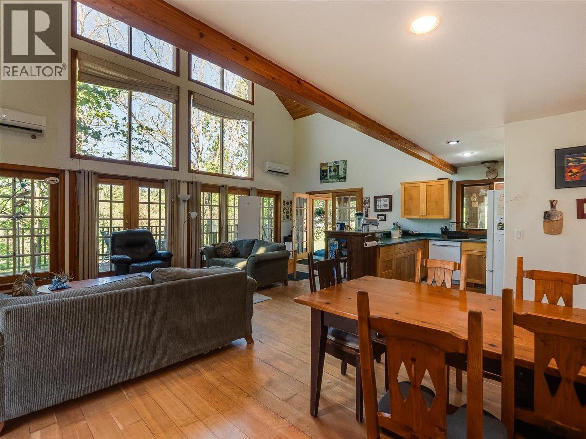 2960 UPPER SLOCAN PARK Road - 26