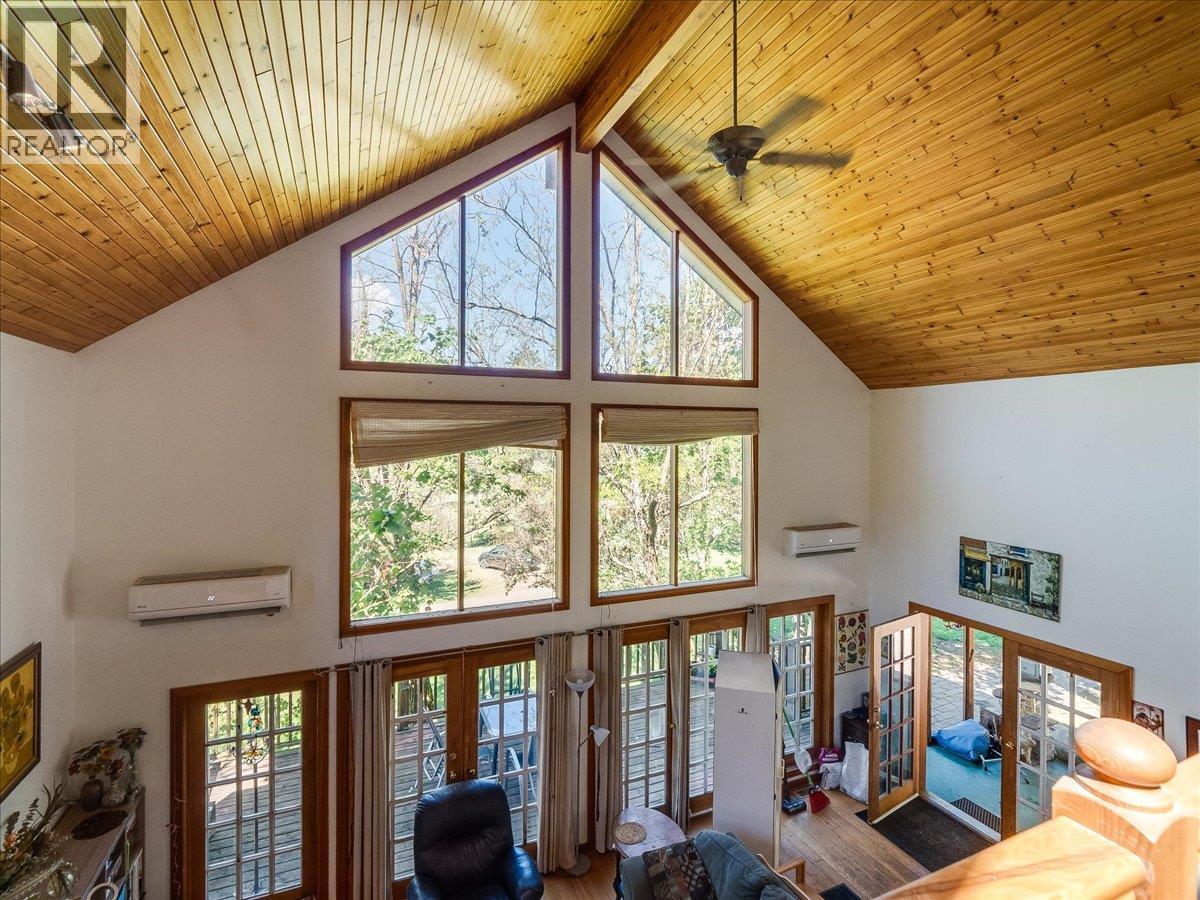 2960 UPPER SLOCAN PARK Road - 34