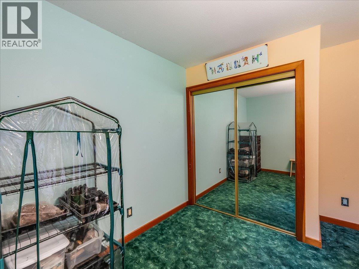 2960 UPPER SLOCAN PARK Road - 46