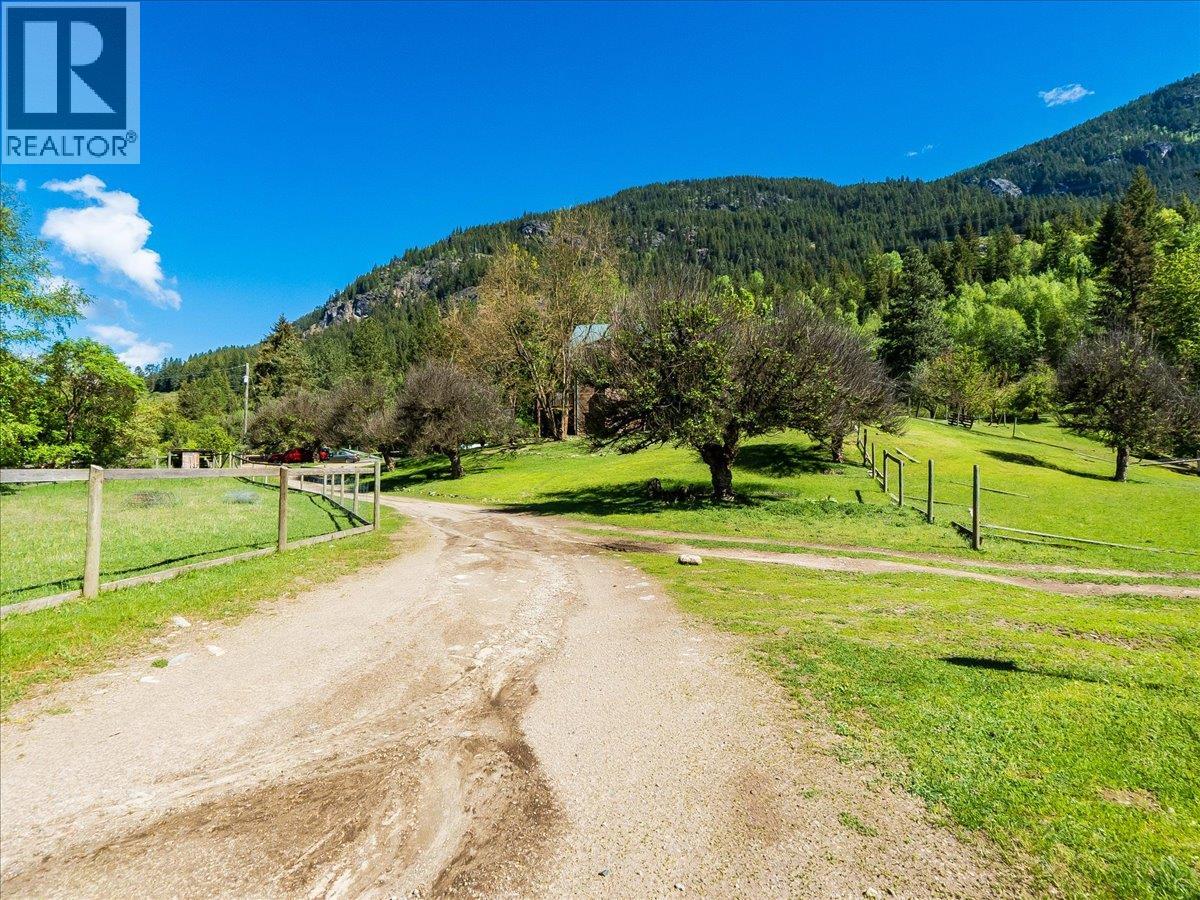 2960 UPPER SLOCAN PARK Road - 6
