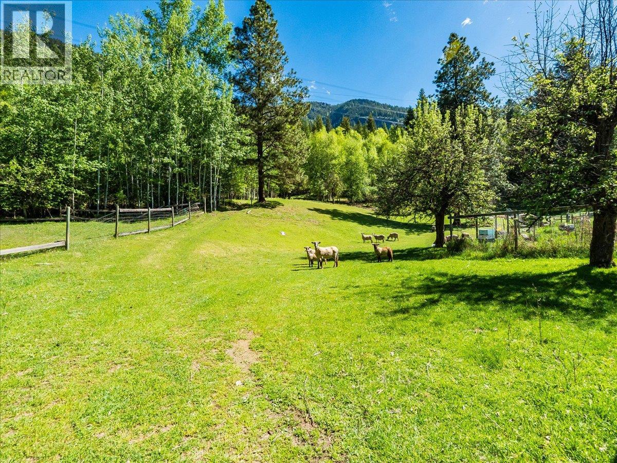 2960 UPPER SLOCAN PARK Road - 60