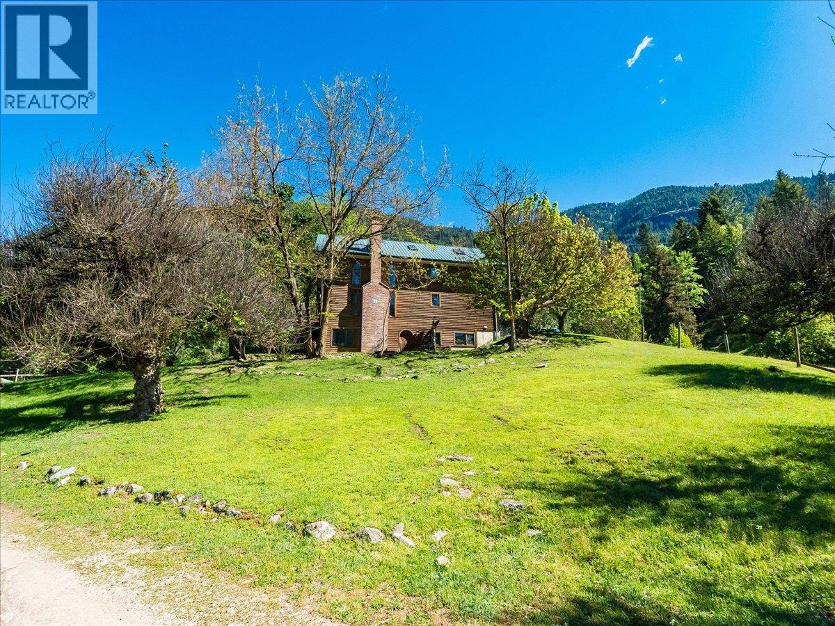 2960 UPPER SLOCAN PARK Road - 64