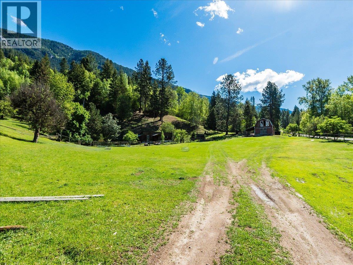 2960 UPPER SLOCAN PARK Road - 65