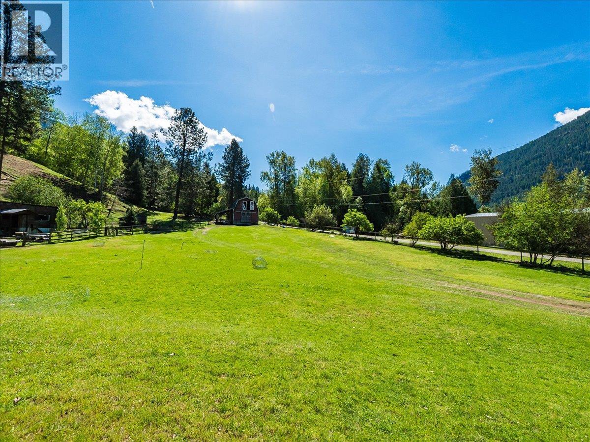 2960 UPPER SLOCAN PARK Road - 7