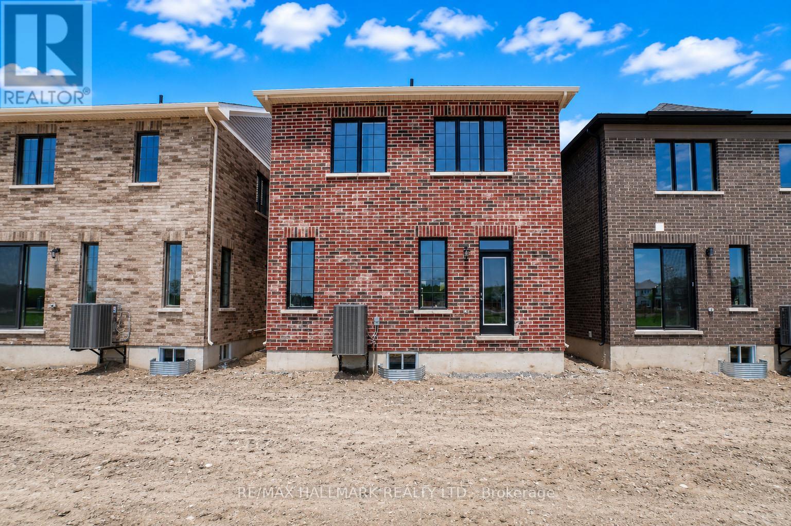 21 FOXLEY HEIGHTS - 33