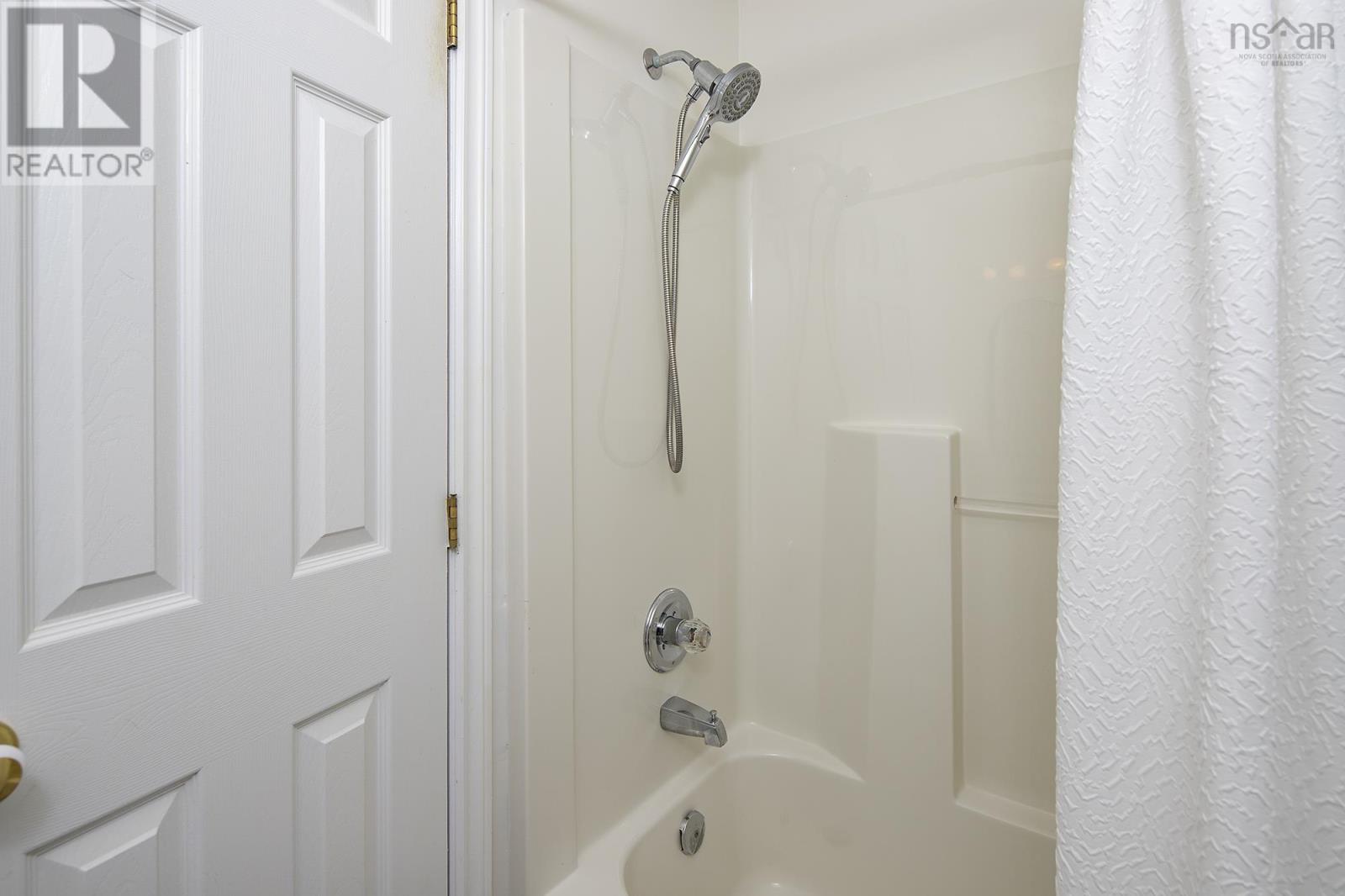 #302 30 Waterfront Drive - 32