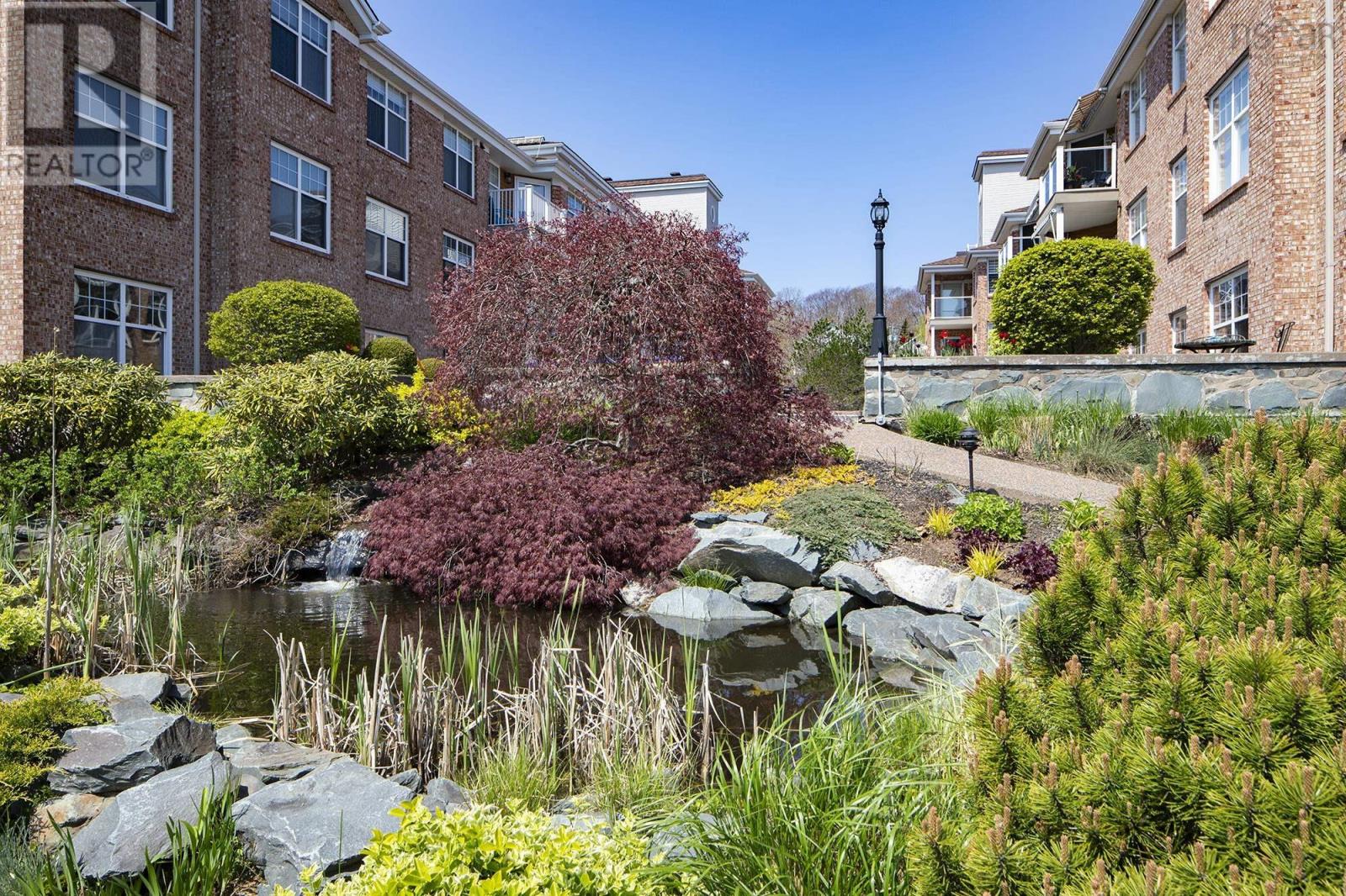#302 30 Waterfront Drive - 37