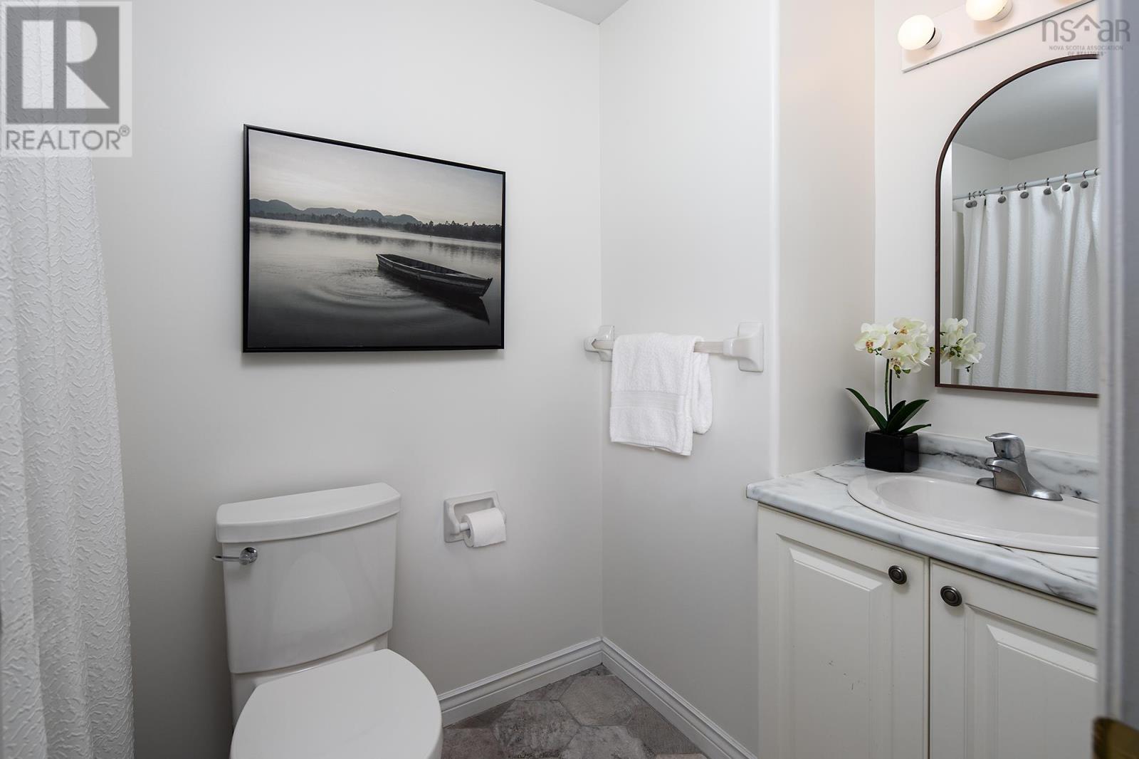 #302 30 Waterfront Drive - 31