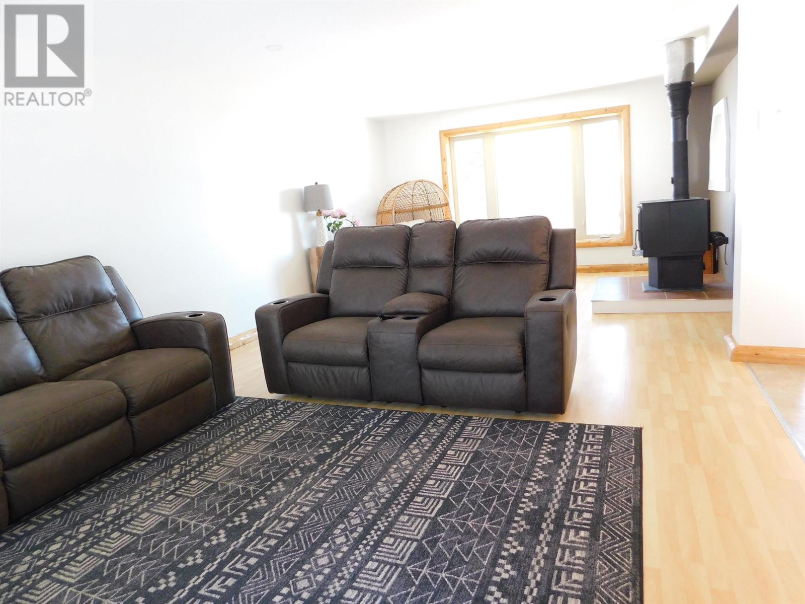 157 Harris CRES - 16