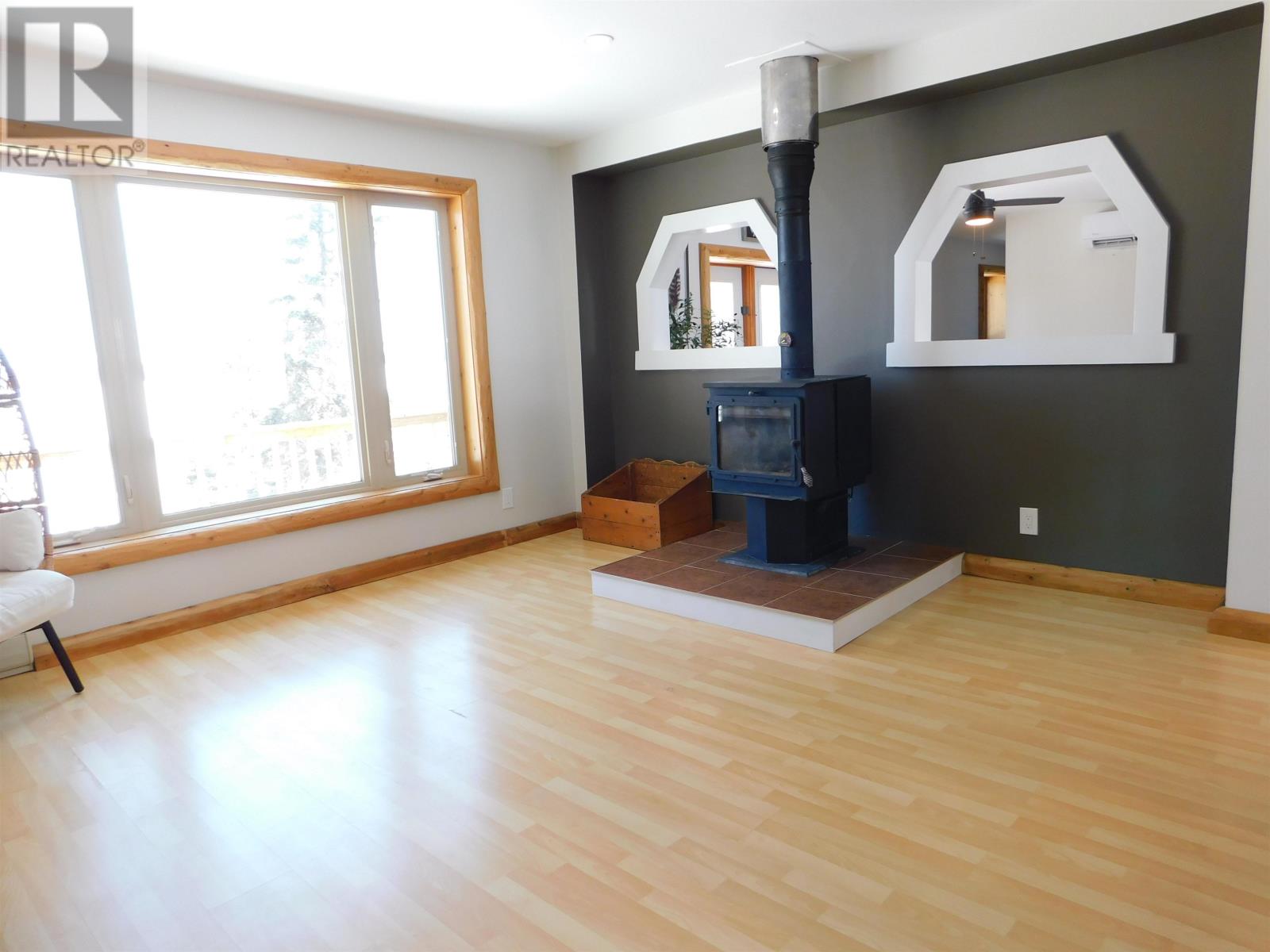 157 Harris CRES - 15
