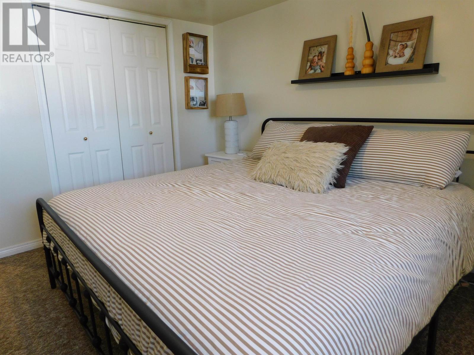 157 Harris CRES - 22