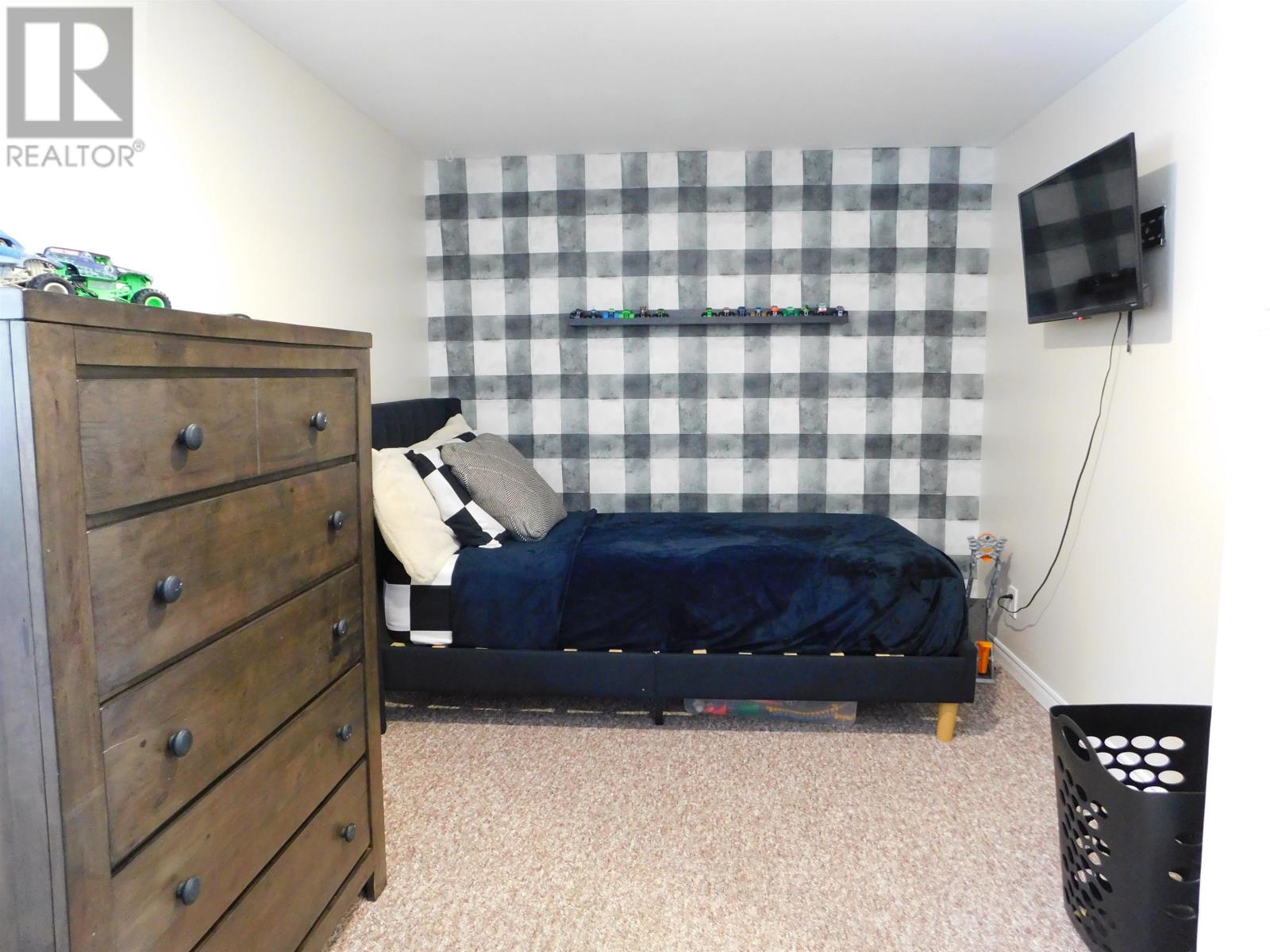 157 Harris CRES - 23