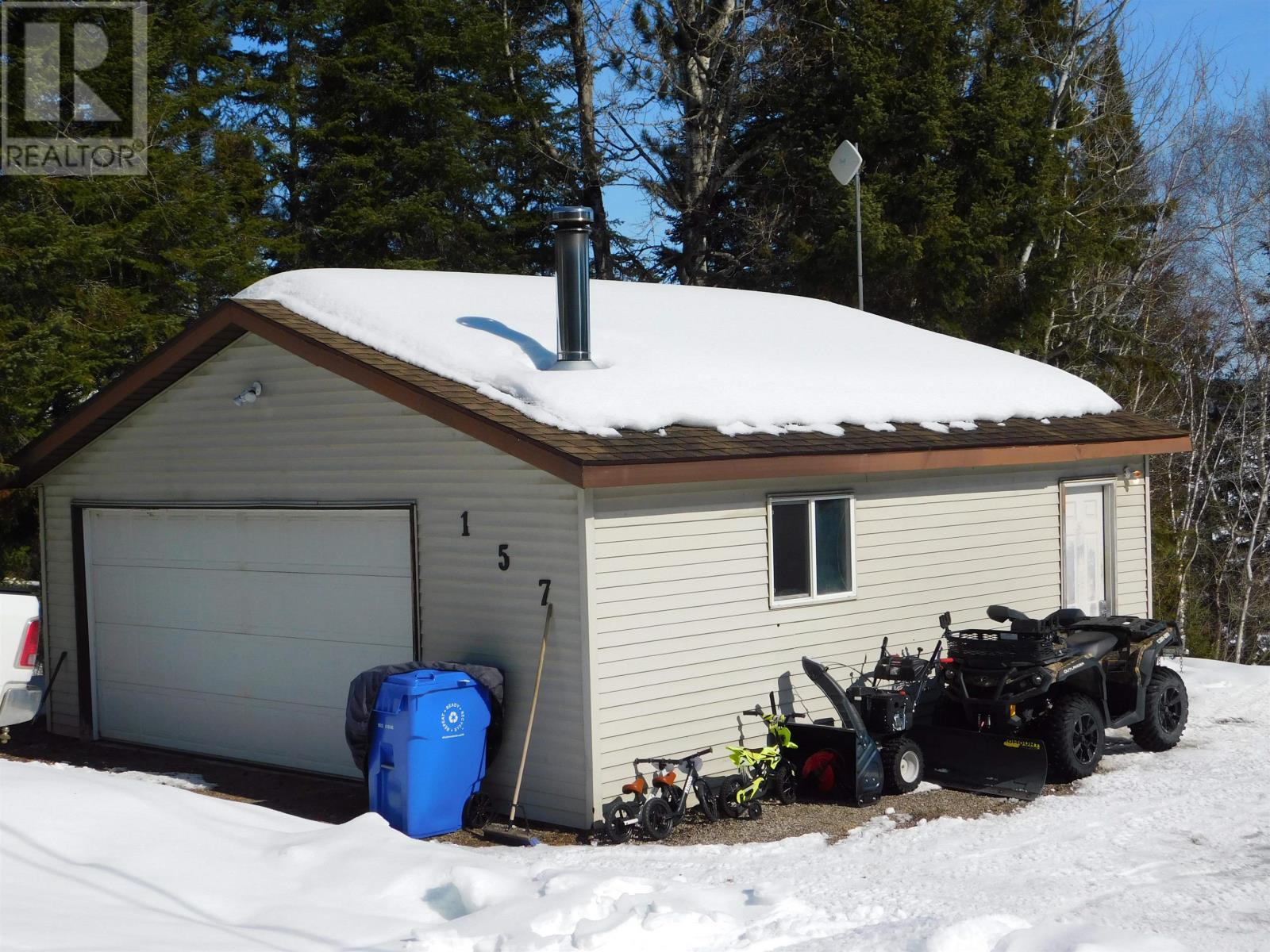 157 Harris CRES - 6