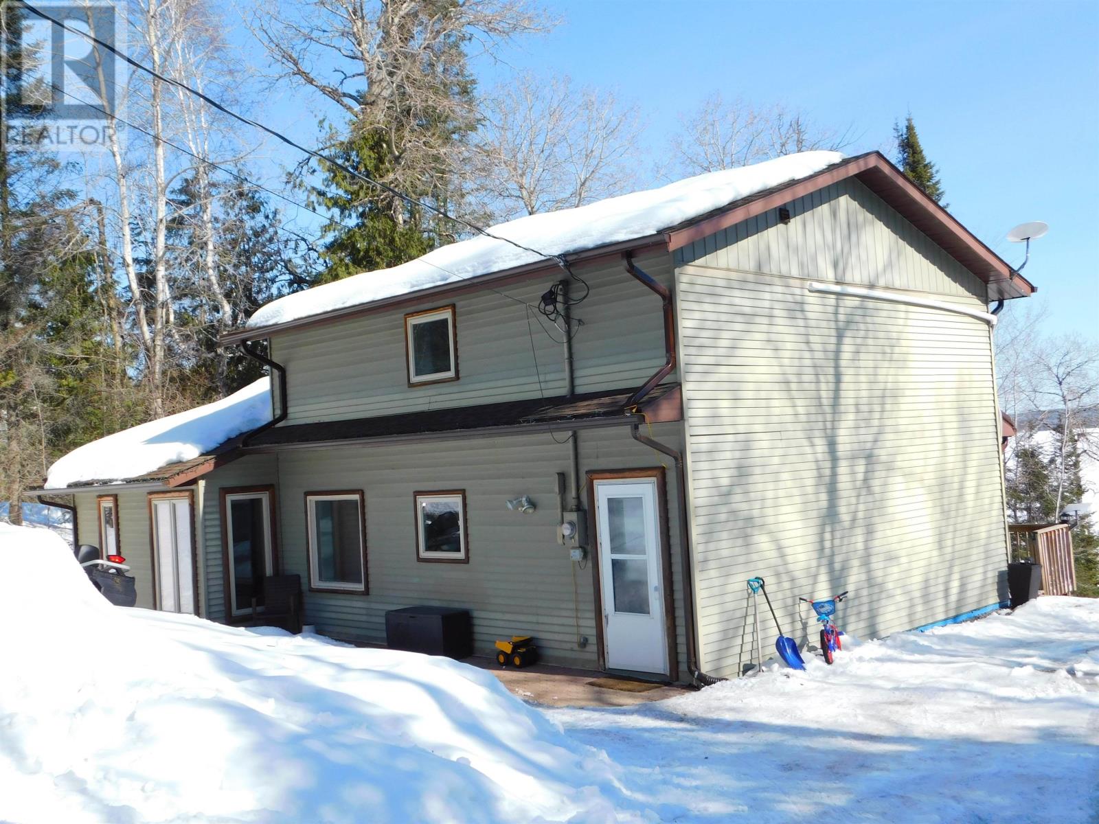 157 Harris CRES - 5