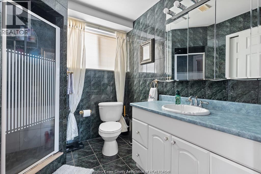 330 REAUME ROAD - 18