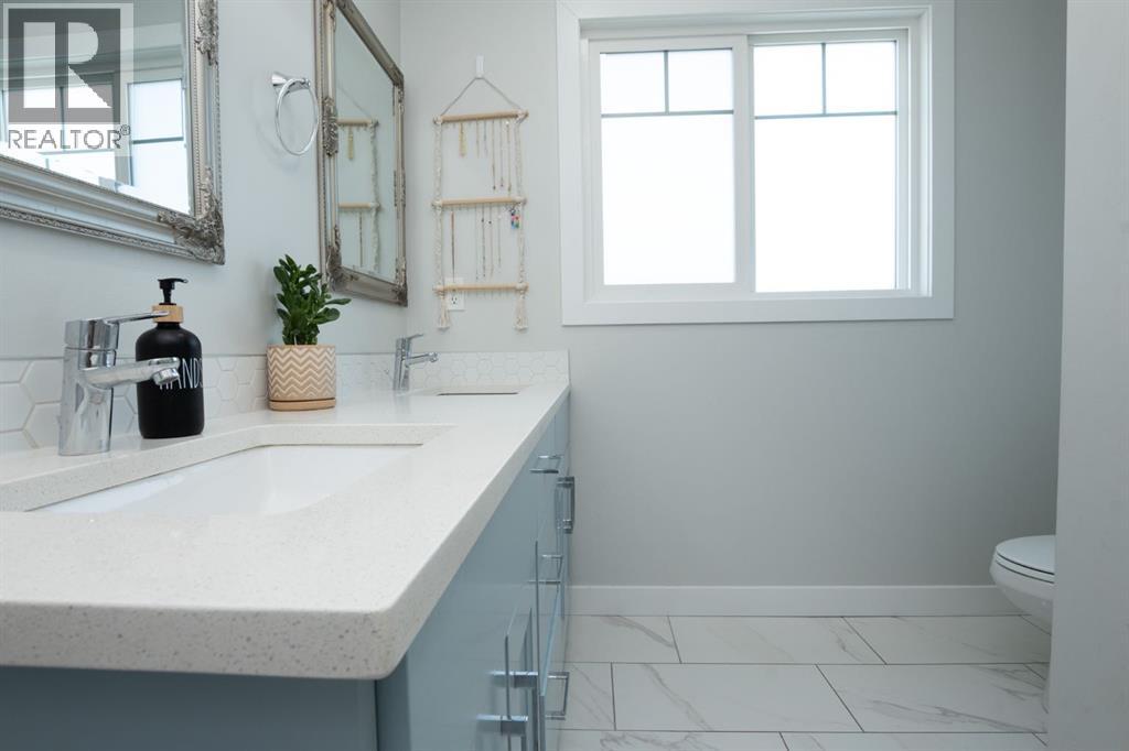 8841 85A Avenue - 29