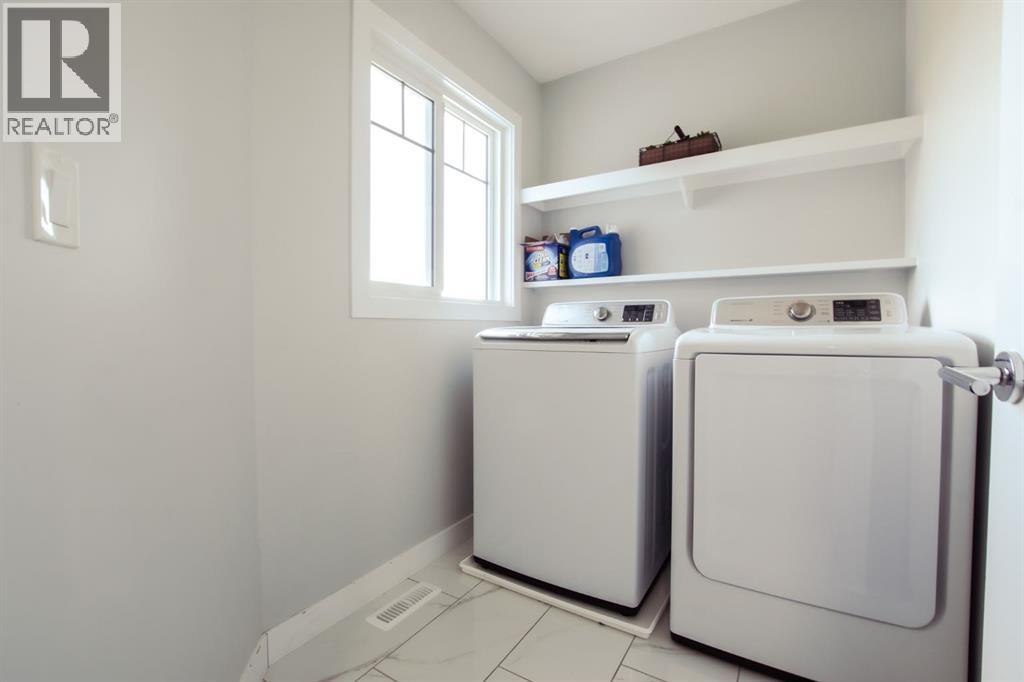 8841 85A Avenue - 25