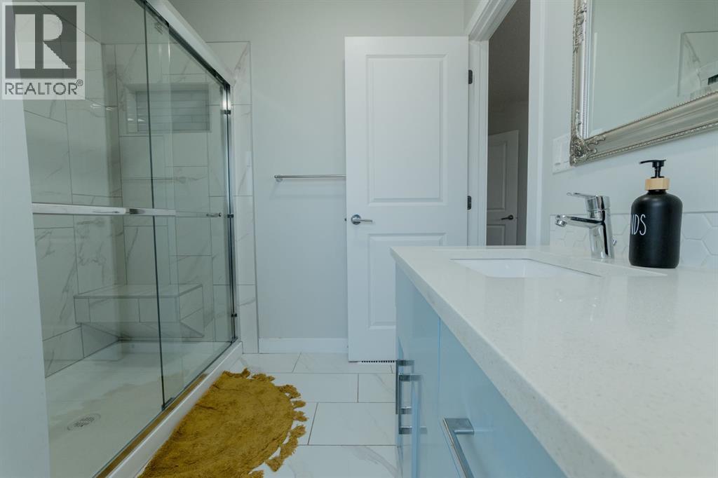 8841 85A Avenue - 31