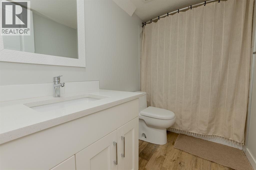 8841 85A Avenue - 34