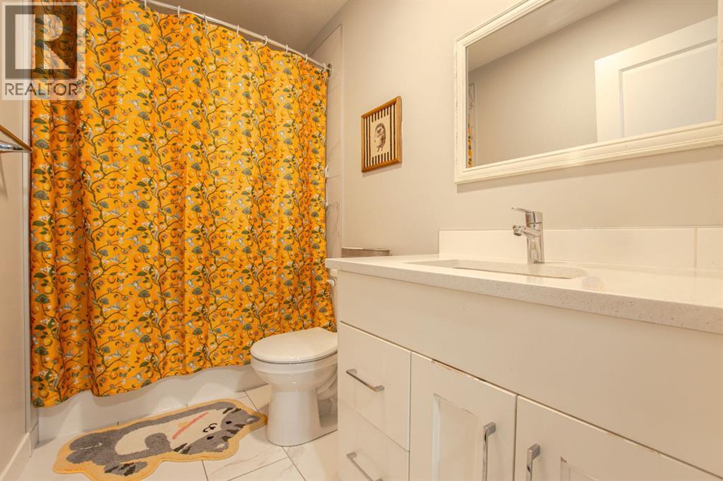 8841 85A Avenue - 19