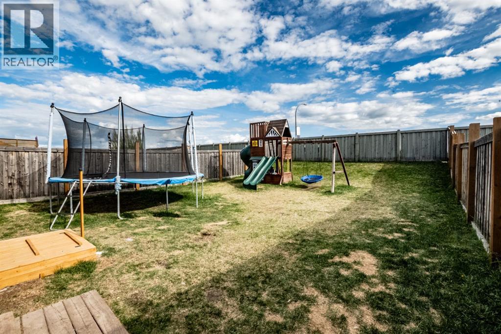 8841 85A Avenue - 40