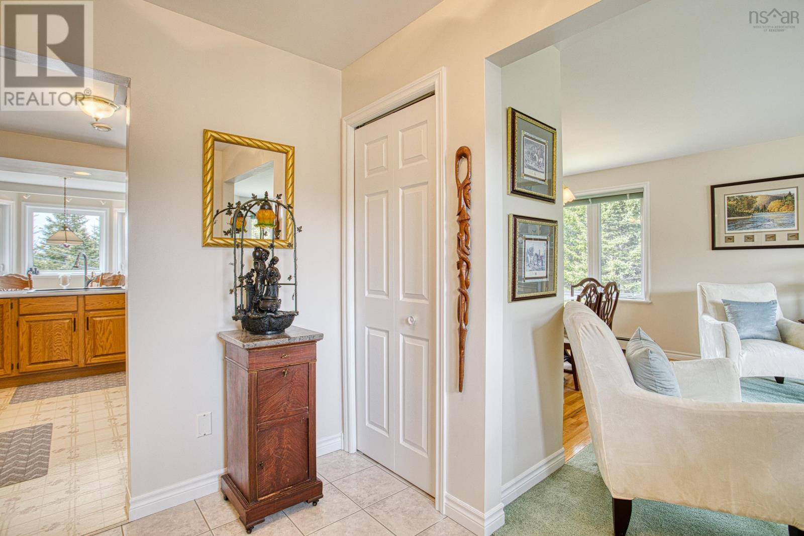 287 Greenough Drive - 8
