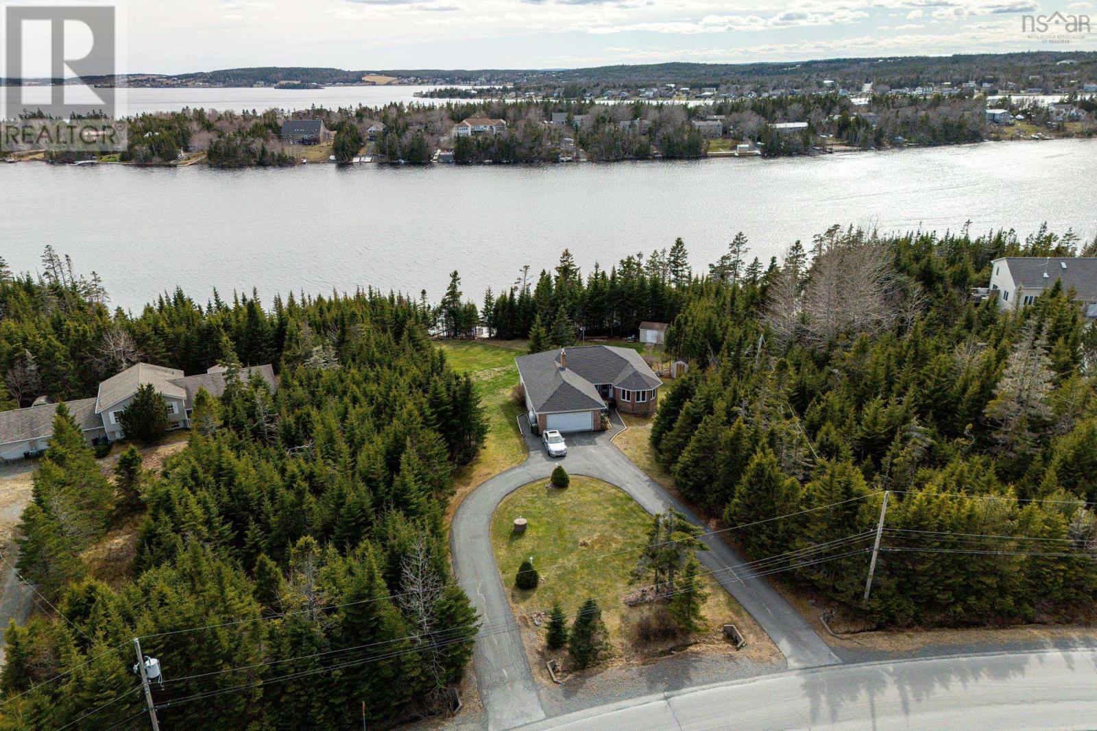 287 Greenough Drive - 4