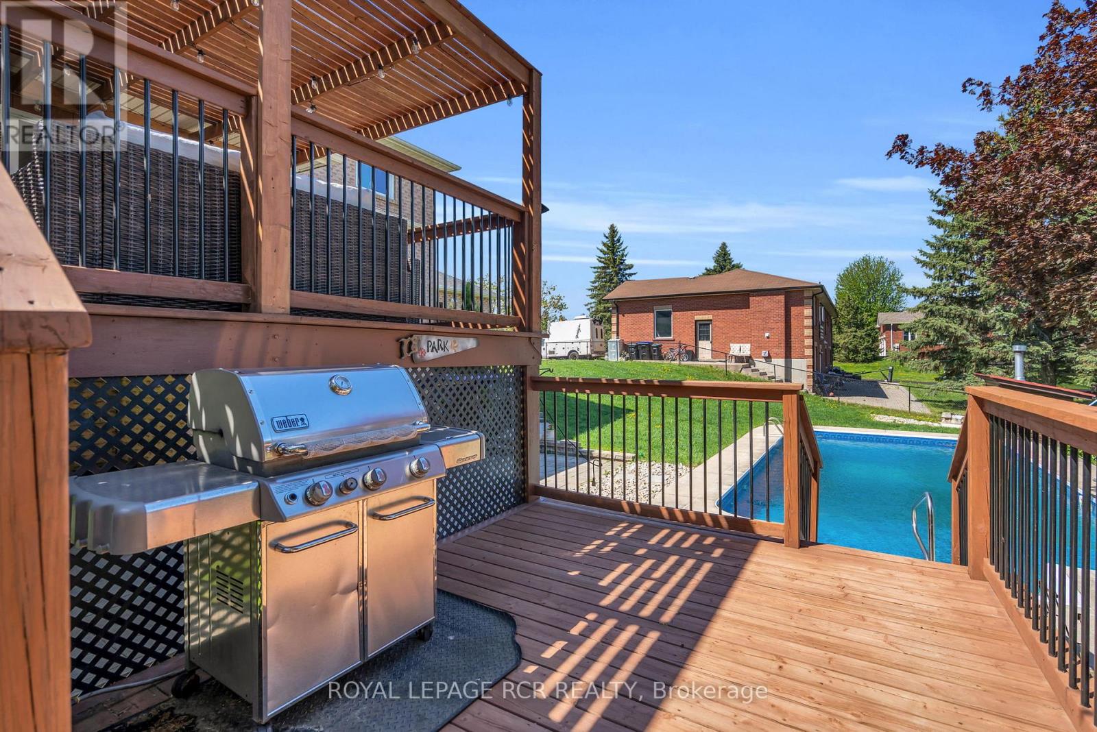 11 GOLFVIEW BOULEVARD - 36