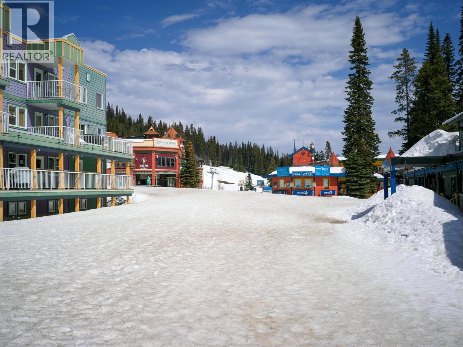 #303 30 Monashee Road - 4